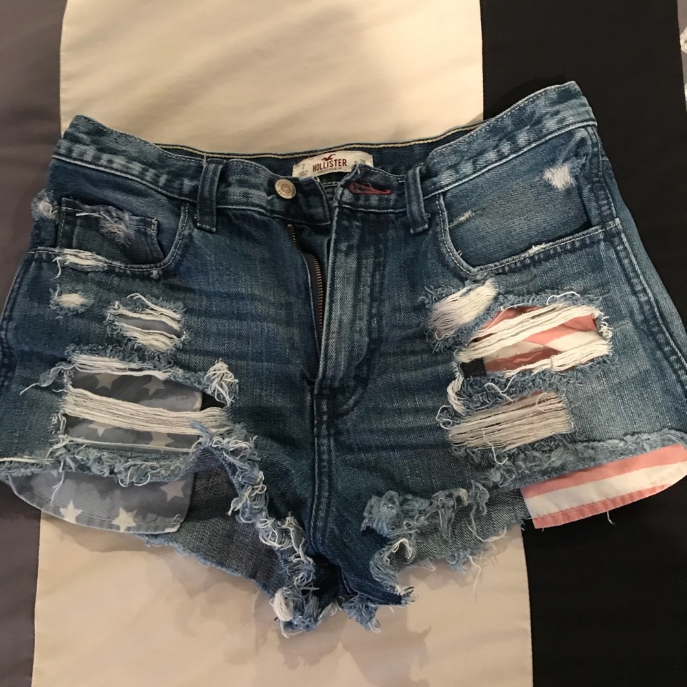 Hollister shorts with flag detail pockets